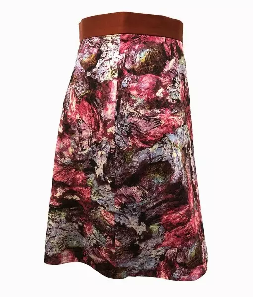 Side view of woken hole cave print skirt